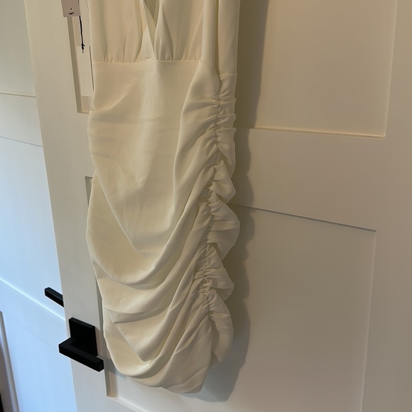 NEW WITH TAGS- Babaton Viva Dress size 4 - Picture 5 of 9